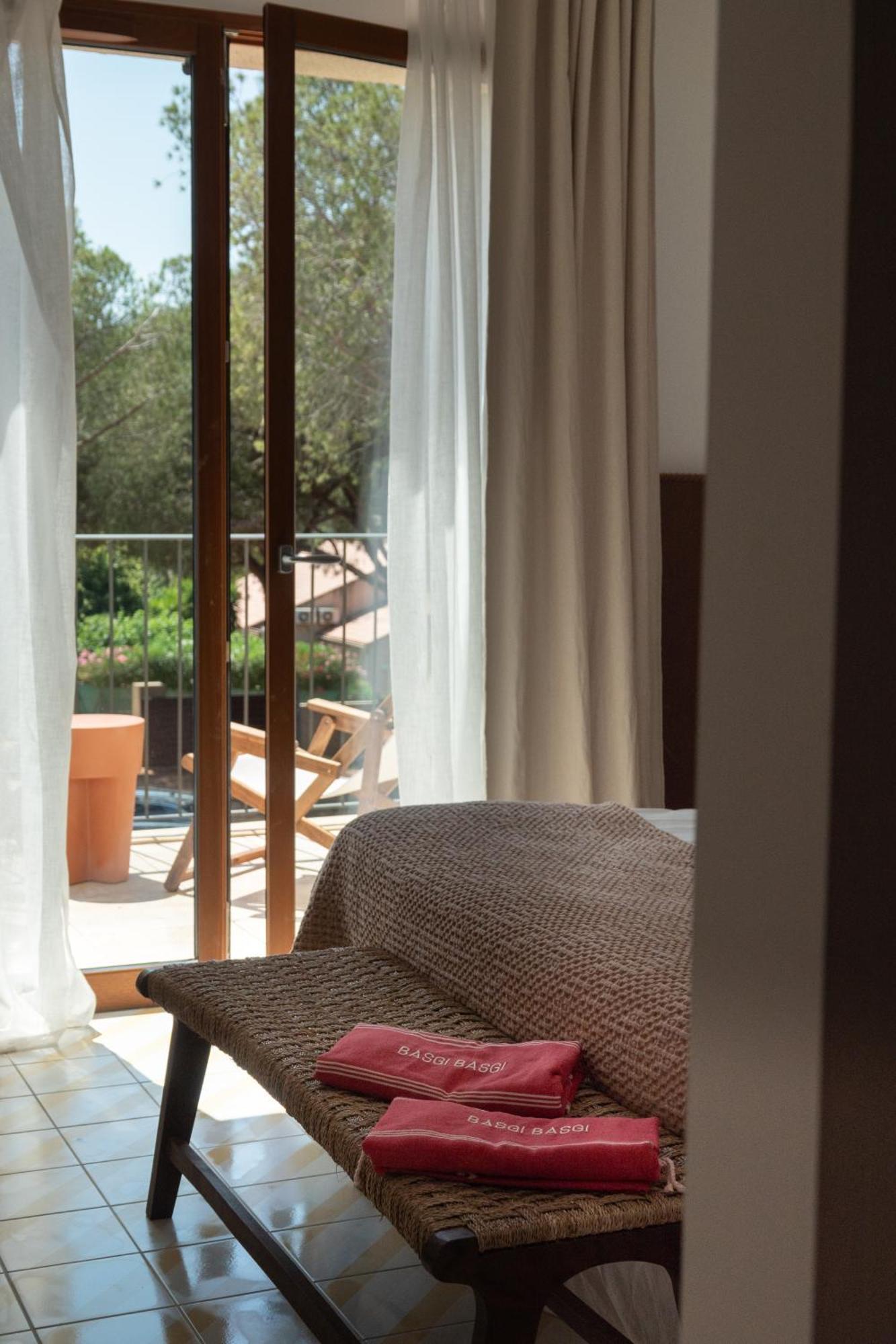Boutique Hotel Responsable Et Restaurant Basgi Basgi Saint-Florent  Exterior photo